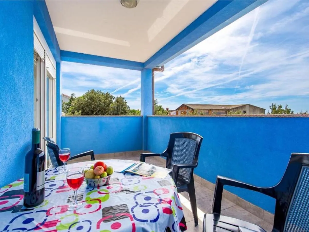 Lovely Apartment In Mandre With Barbecue Chorvatsko