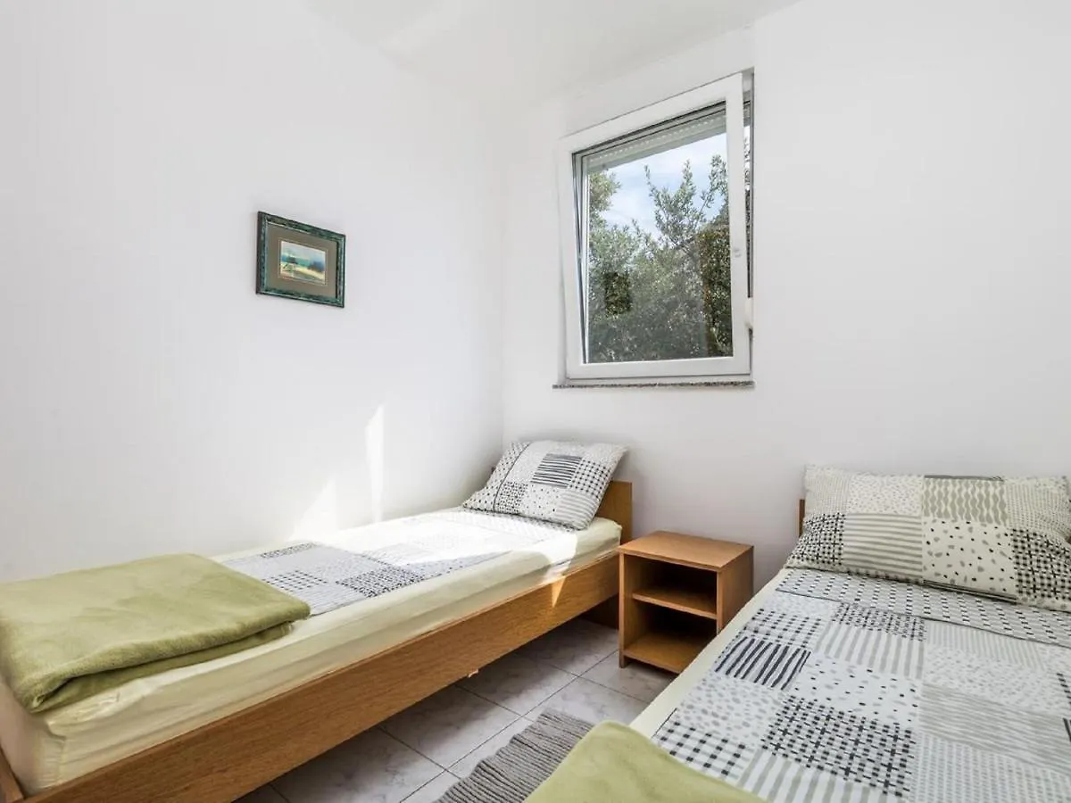 Lovely Apartment In Mandre With Barbecue 0*,  Chorvatsko