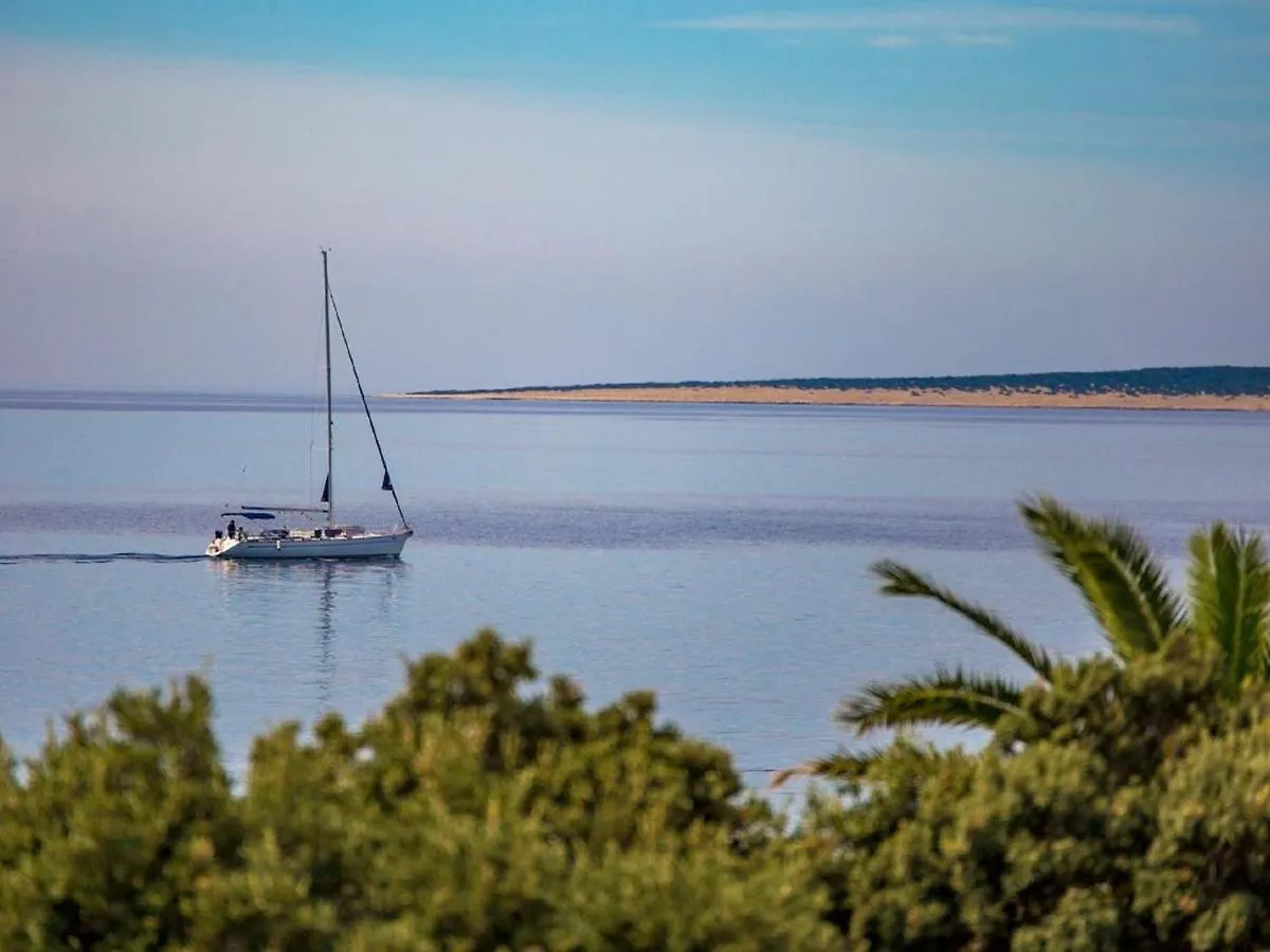 Lovely Apartment In Mandre With Barbecue Croatia