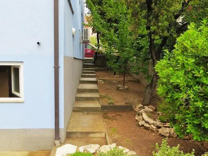 Lovely Apartment In Mandre With Barbecue