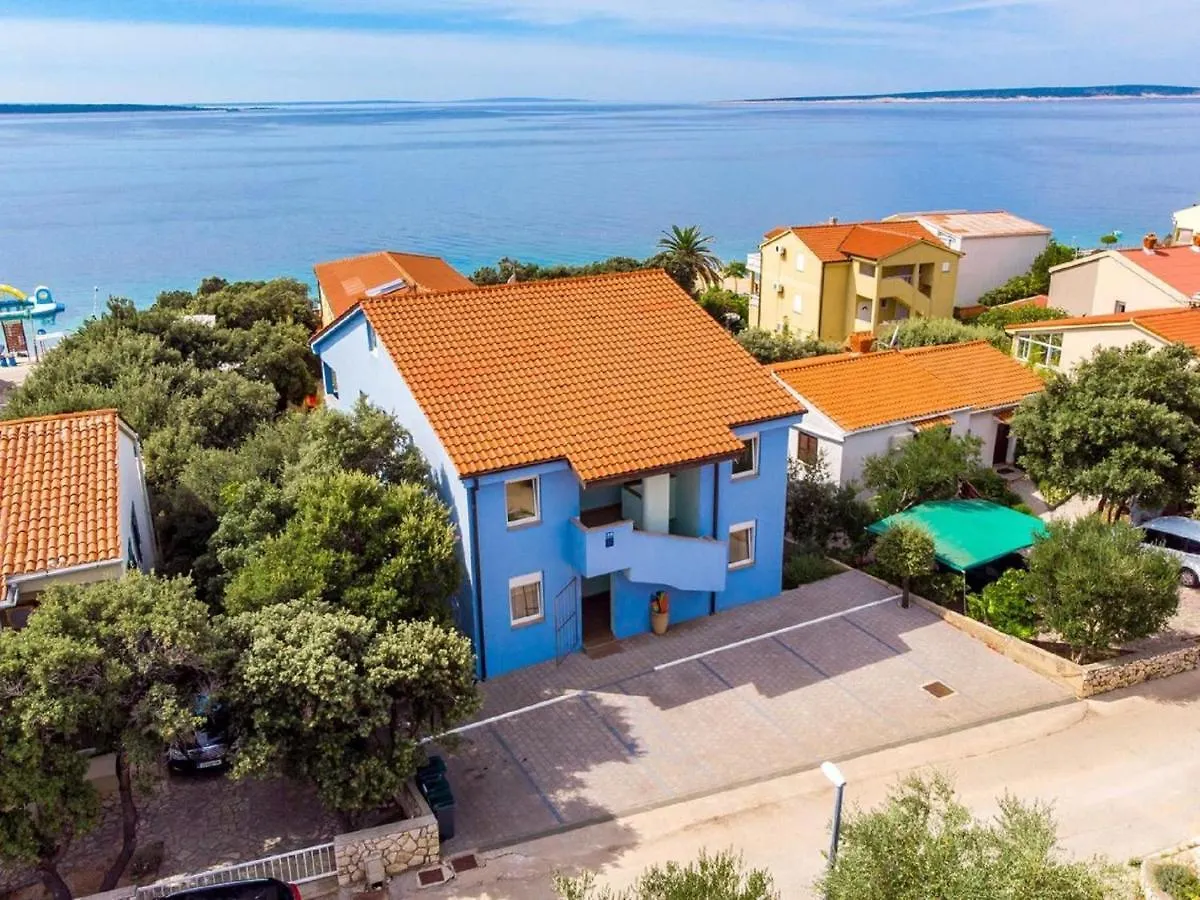 Lovely Apartment In Mandre With Barbecue
