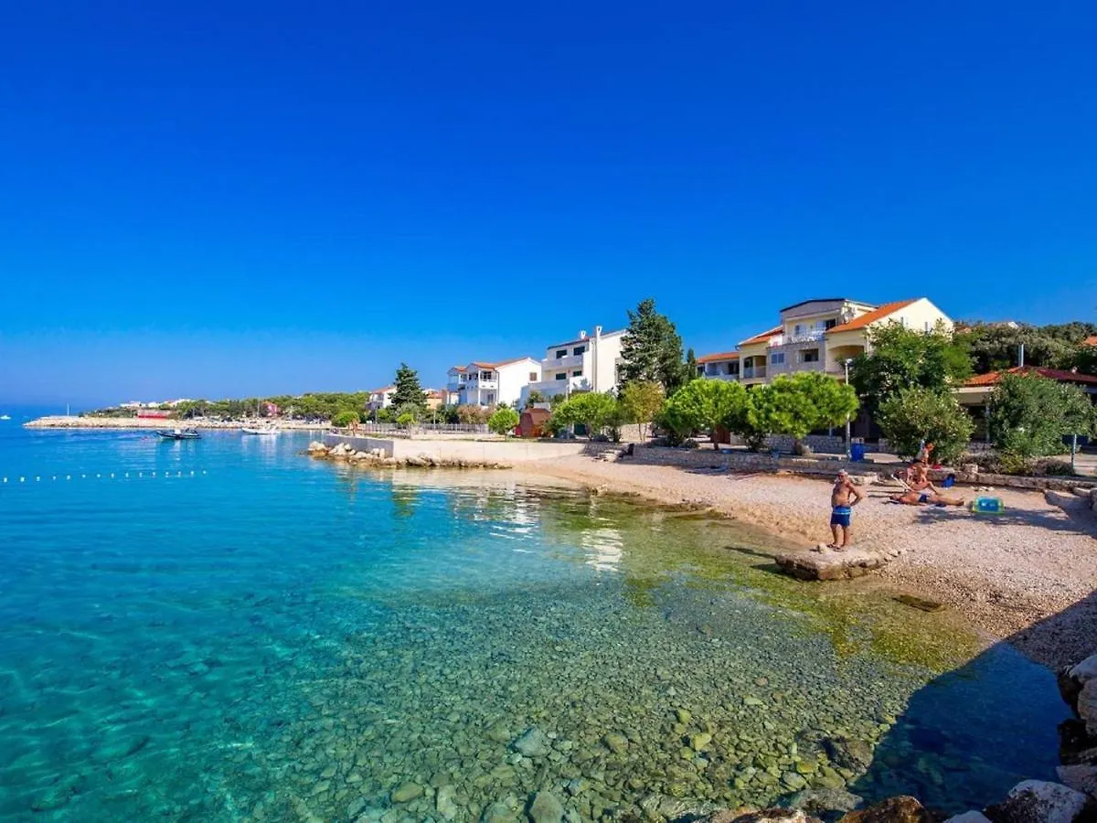 Lovely Apartment In Mandre With Barbecue Croatia